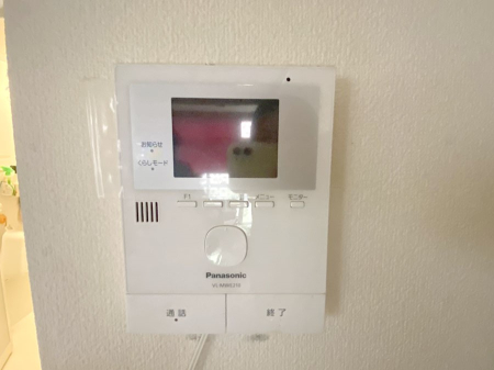 ���̑����� ���q�҂��m�F�ł���s�u���j�^�[�t�C���^�[�z��