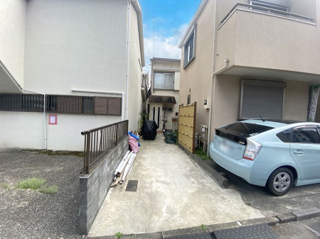  �����Ɍ������Ȃ����ԃX�y�[�X�B