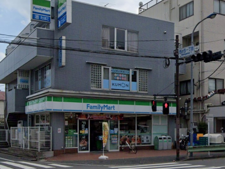 ���ӊ� �R���r�j 300m �t�@�~���[�}�[�g �����u�꒚�ړX