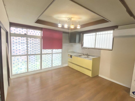 ���r���O �傫�ȑ����炽���Ղ�̗z���ƕ����������郊�r���O�@��CG���H��