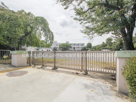 ���ӊ� ���w�Z 1460m ���s������񏬊w�Z