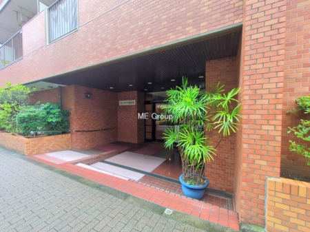 �G���g�����X -