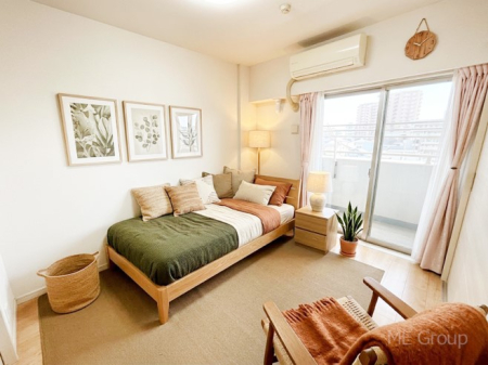 ���̑����� �u�₩�ȓ��������������S�̂�D������ݍ���ł���܂����Ƌ��CG�ł�