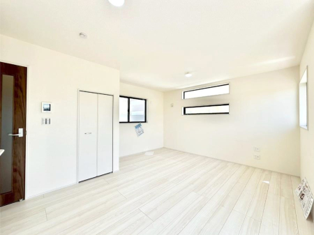 ���r���O �������������͋C�̂k�c�j�͉Ƒ��݂�Ȃ̉��K���  