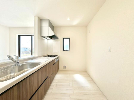 �L�b�`�� ��Ƃ肠��L�b�`���ł͂��Ƒ��Ɗy�������������ł��܂��B