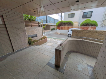 �G���g�����X -