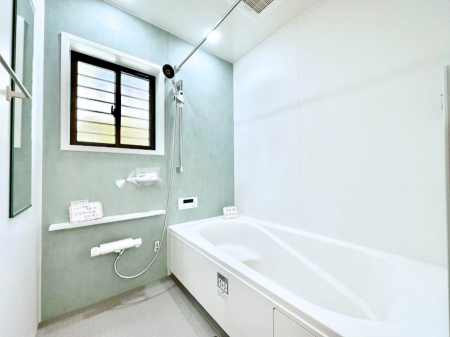 ���� ����̔�����₷��؂ȃo�X�^�C���B�������Ƃ����C���y����Ŕ����Ƃ肽���ł��ˁI  