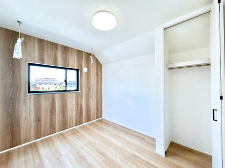 �q������ �q�������ɂ��������߂Ȏ��[�X�y�[�X�����Ղ�̋���