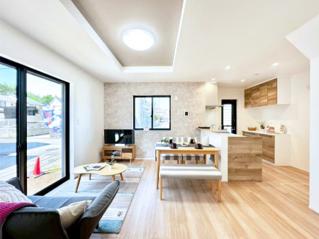 ���r���O �i�`�������e�C�X�g�̗D�����_�炩���F�g�����f�G�ȃ��r���O�I