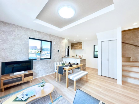 ���̑����� �����u�������܁v�u��������v�Ƒ��Ƃ̃R�~���j�P�[�V�������[�܂郊�r���O�C���K�i������܂��B 