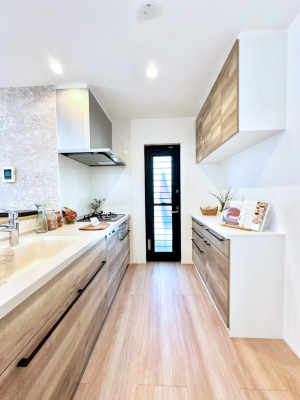 �L�b�`�� �J�b�v�{�[�h��ݒu�������[�[���̃L�b�`���B�̌������鏟����t���B