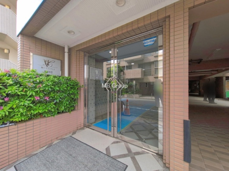 �G���g�����X -