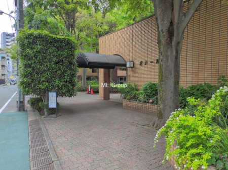 �G���g�����X -