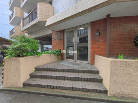 �G���g�����X -