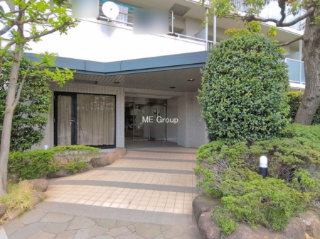 �G���g�����X -