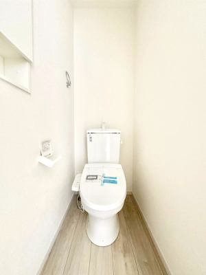 �g�C�� �g�C����1�K��2�K���ꂼ��ɔz�u����Ă��ĂƂĂ��֗��ł��B 