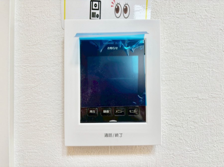 ���̑����� TV���j�^�[�t�C���^�[�t�H�����t���Ă��ăZ�L�����e�B�[��    