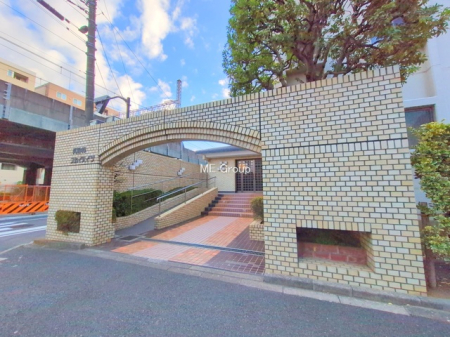 �G���g�����X -