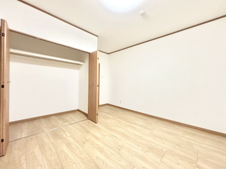 �q������ ���q���܂̂������Ƃ��Ă��I�ߗނ̐������ڂɕ֗��ȃN���[�[�b�g�t���̗m���B