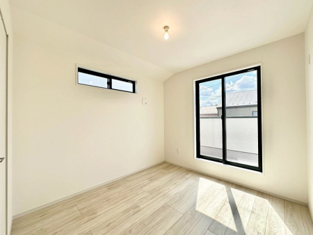 ���̑����� ���邢�o���R�j�[�T�C�h�ɗm����ݒu�B�ڊo�߂̗ǂ��Q���ɁB 