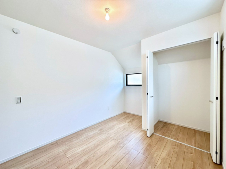 �q������ �q�������ɂ��������߂Ȏ��[�X�y�[�X�����Ղ�̋���