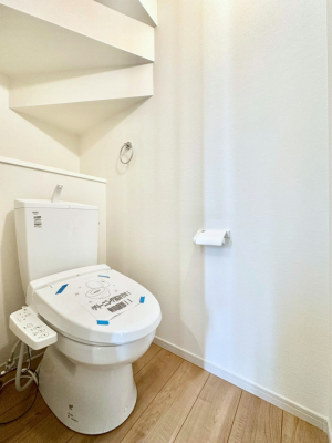 �g�C�� �g�C����1�K��2�K���ꂼ��ɔz�u����Ă��ĂƂĂ��֗��ł��B 