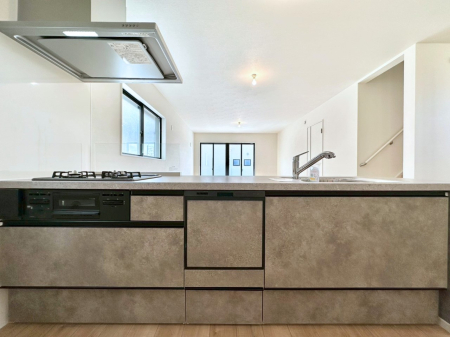 �L�b�`�� �������������I�ɁA�y�����I�V�X�e���L�b�`��  