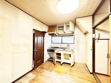 ���r���O �Ƒ��c���̎��Ԃ����������Ȃ��났�̃��r���O�_�C�j���O