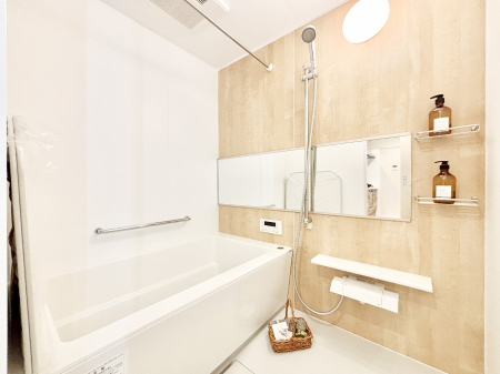 ���� ����̔�������Ă���閾�邢�������̂���o�X���[��