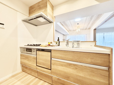 �L�b�`�� �������������I�ɁA�y�����I�V�X�e���L�b�`��