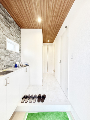 ���� ���Ƒ��₨�q�l���C�����悭���o�}���ł��鉸�₩�ȕ��͋C�̌��ւł��B