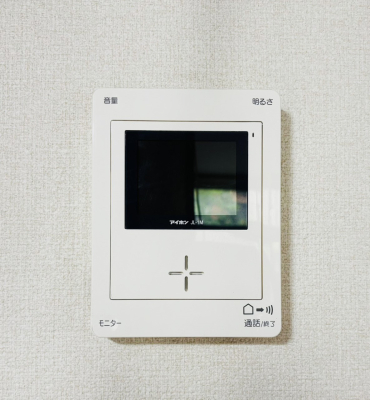 ���̑����� TV���j�^�[�t�C���^�[�t�H�����t���Ă��ăZ�L�����e�B�[��  