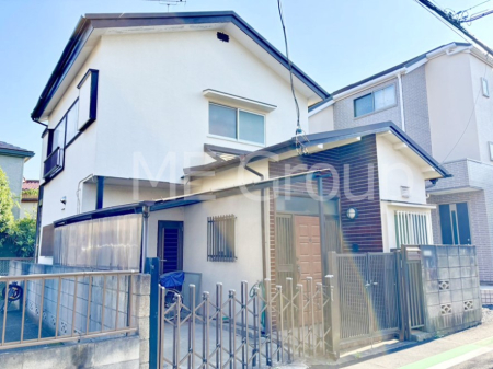  �����Ɍ������Ȃ����ԃX�y�[�X�B�J�������؂Ȉ��Ԃ���鉮���t���ł��B