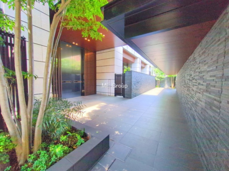 �G���g�����X -