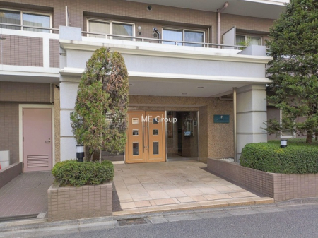 �G���g�����X -