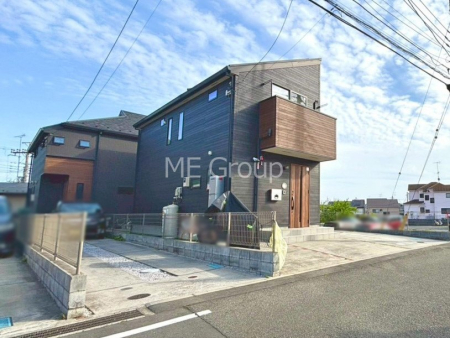 ���n�O�ώʐ^ �������ꂽ�O�ρA�㎿�ȏZ��Ԃ��L���鎺���͉i�����S���ĉ߂�����Z���ł��B 