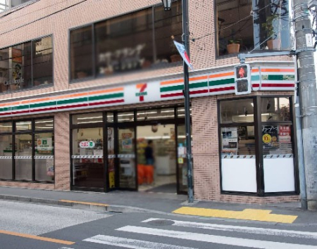 ���ӊ� �R���r�j 300m �Z�u��-�C���u�� �����ꋴ�w���w�O�X