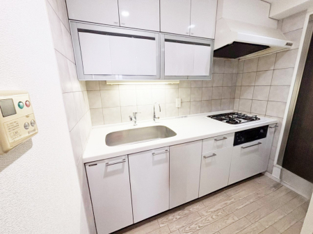 �L�b�`�� ��Ƃ肠��L�b�`���ł͂��Ƒ��Ɗy�������������ł��܂�