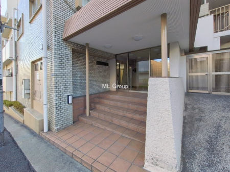 �G���g�����X -