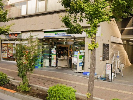 ���ӊ� �R���r�j 155m �t�@�~���[�}�[�g ���H�񒚖ړX