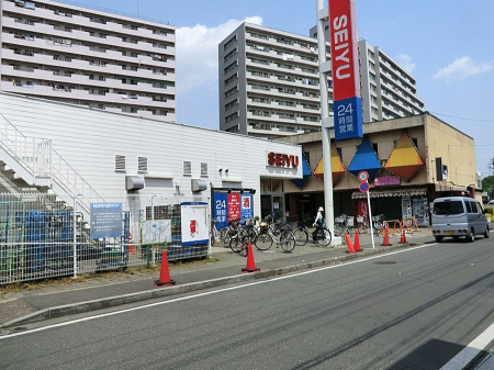 ���ӊ� �X�[�p�[ 100m ���F����j���[�^�E���X