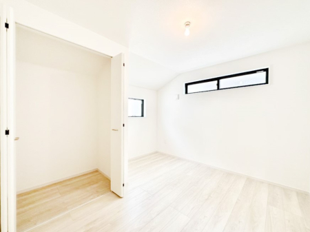 ���̑����� �N���[�[�b�g�t���̂������ŃX�b�L���Ƃ�����Ԃł�����芰���܂��B