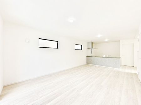 ���̑����� �Ƒ��̏Ί炪���R�Ɛ��܂�Ă���A����ȕ��͋C�̃_�C�j���O�Ɏd�オ���Ă��܂��B