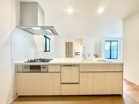 �L�b�`�� �������������I�ɁA�y�����I�V�X�e���L�b�`��  