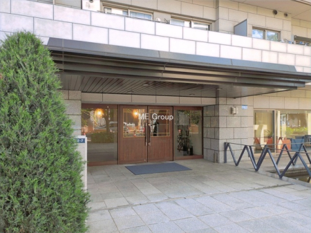 �G���g�����X -