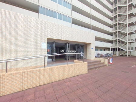 �G���g�����X -