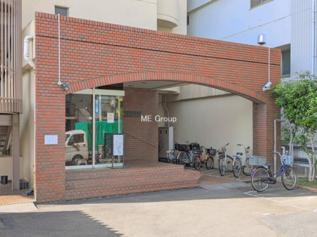 �G���g�����X -