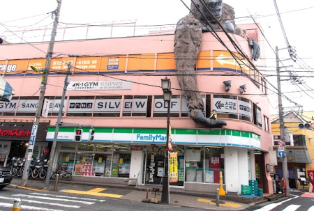 ���ӊ� �R���r�j 450m �t�@�~���[�}�[�g ���q���O���ړX