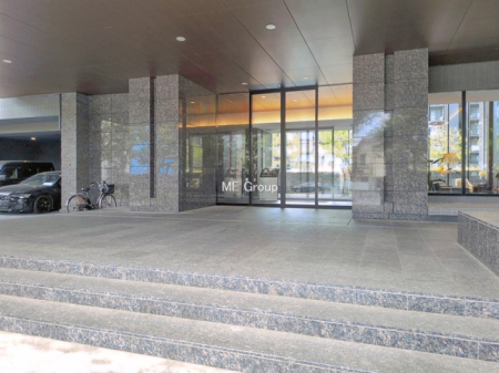 �G���g�����X -