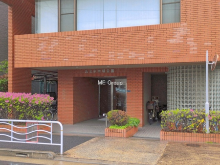 �G���g�����X -